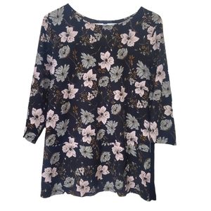 Women's size medium French Connection black 3/4 sleeve Blouse w/ floral